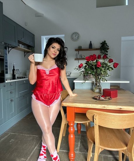 Lily Fiore nice model pics