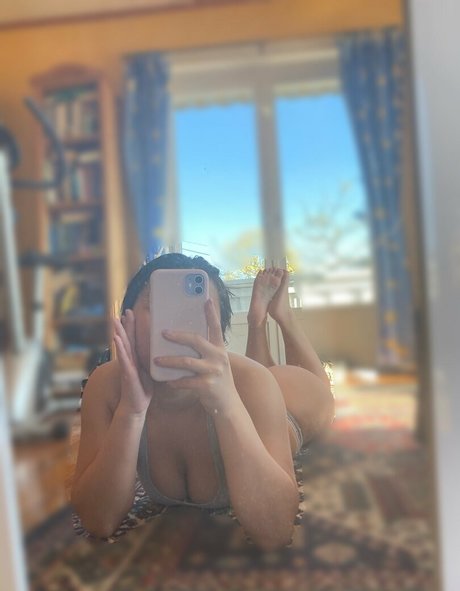 bisexual male onlyfans sexy nude pic