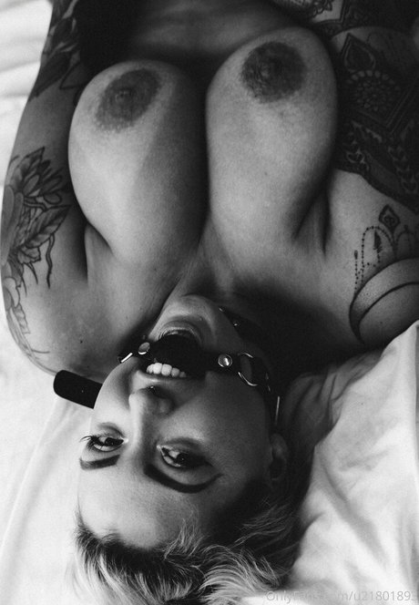 lunalynn26 pornographic model images