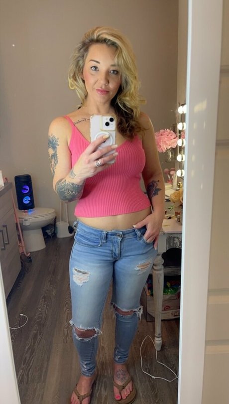 young asian onlyfans hot gallery