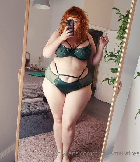 curvyameliafree actress photo