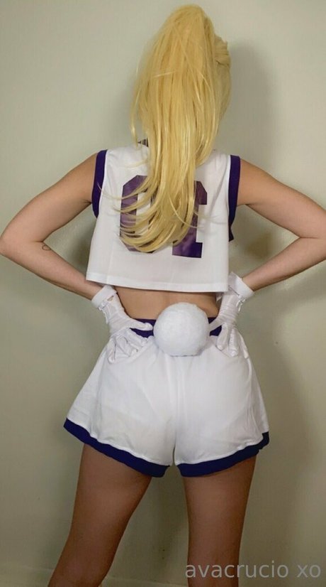 avacruciofree nude star img