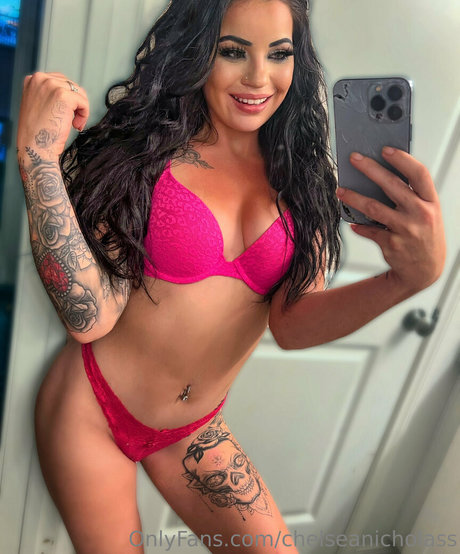 ChelseaNicholass nice actress img