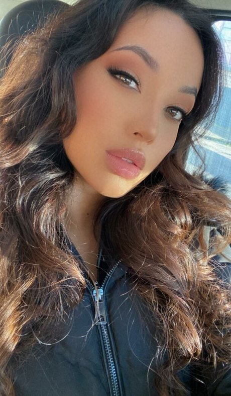 gigimarievip model high quality image