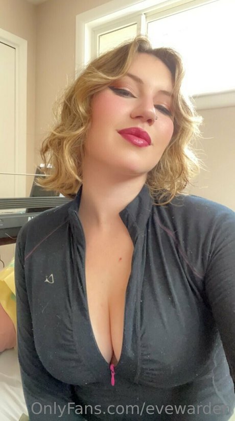 Eve Warden art star archive