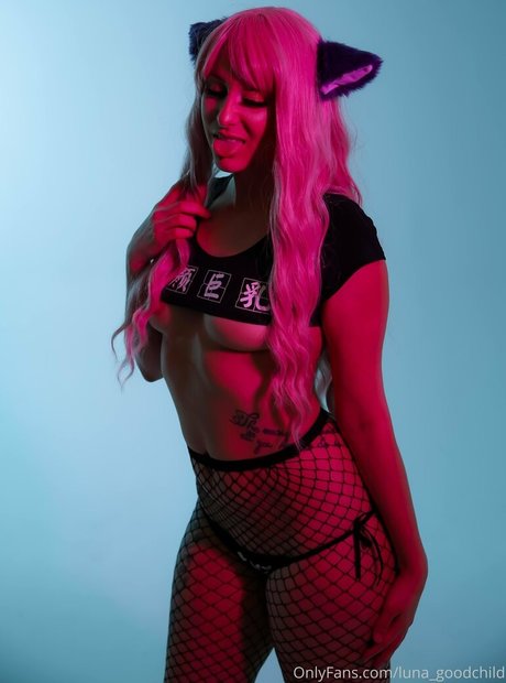 luna goodchild art model picture