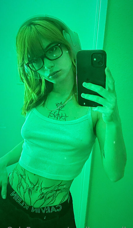 madhousemila model exclusive picture