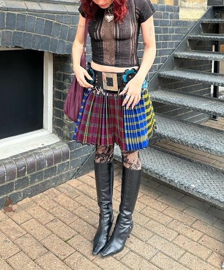 Lara Adkins nude actress images