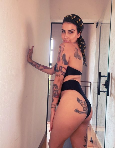 Gabi Benvenutti model beautiful photos