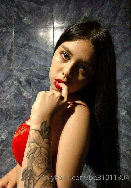 be31011304 model hot photo