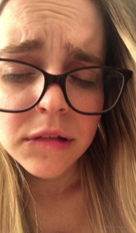 Codivore nude model photos