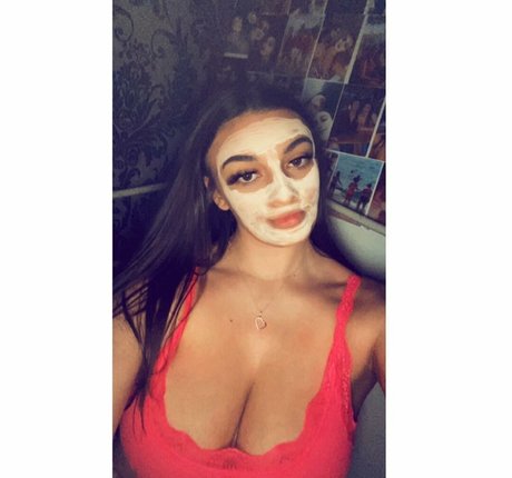 Chloe Ann Whitham pretty model img