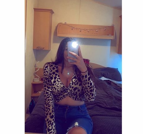 Chloe Ann Whitham hd actress gallery