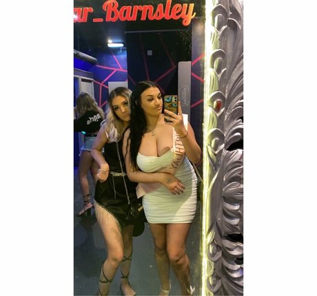 Chloe Ann Whitham naked star pictures