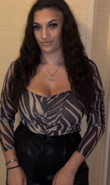 Chloe Ann Whitham model naked pictures