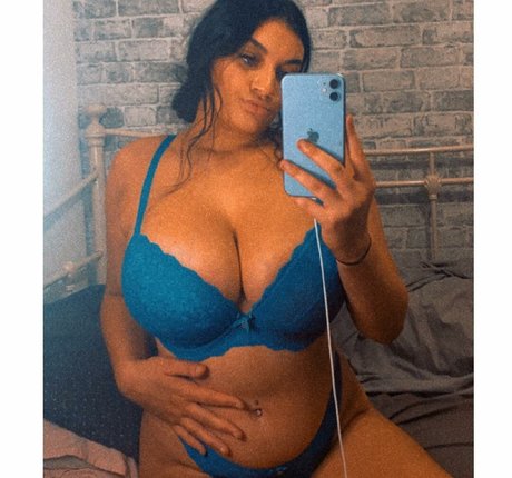 Chloe Ann Whitham xxx model pics