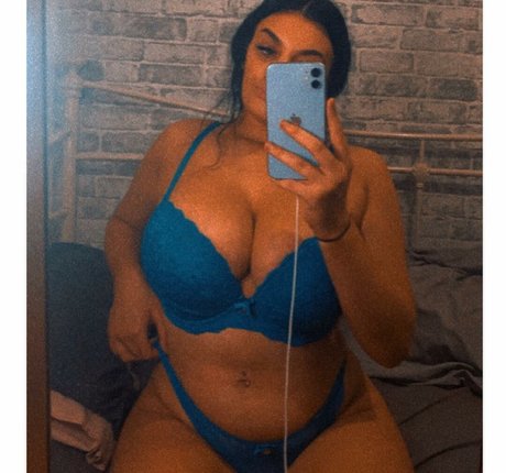 Chloe Ann Whitham naked star img