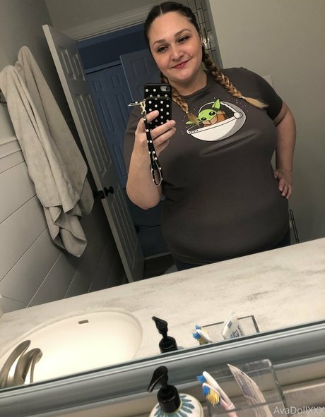 avadollxxx erotic model img