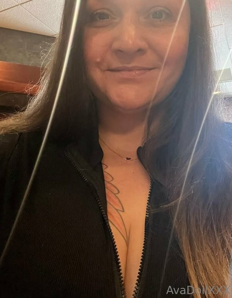 avadollxxx naked pornstar pictures