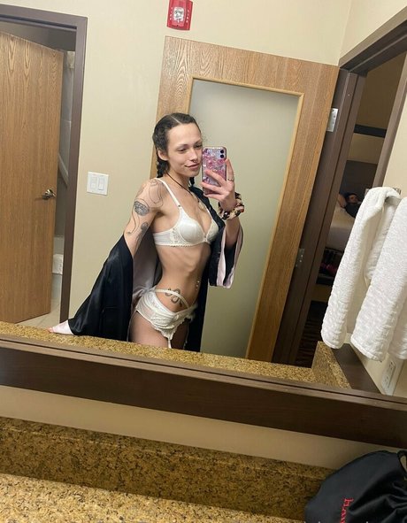 blossoming vixen xxx actress pics