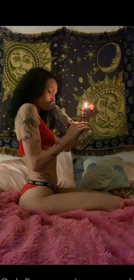 blossoming vixen naked pornstar photo