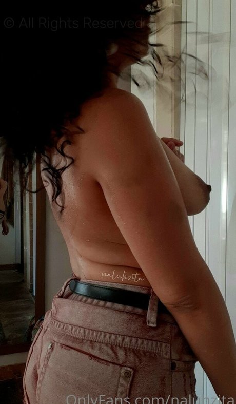 naluhzita pretty model images