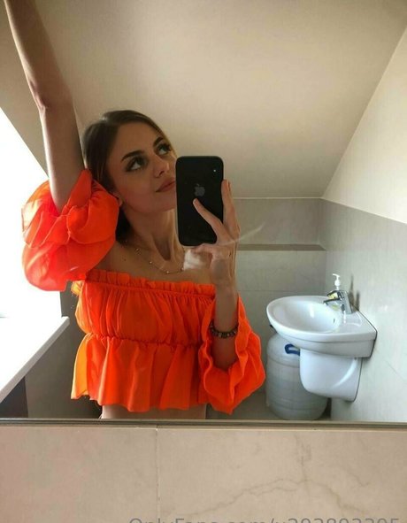 viktoria red hot actress images