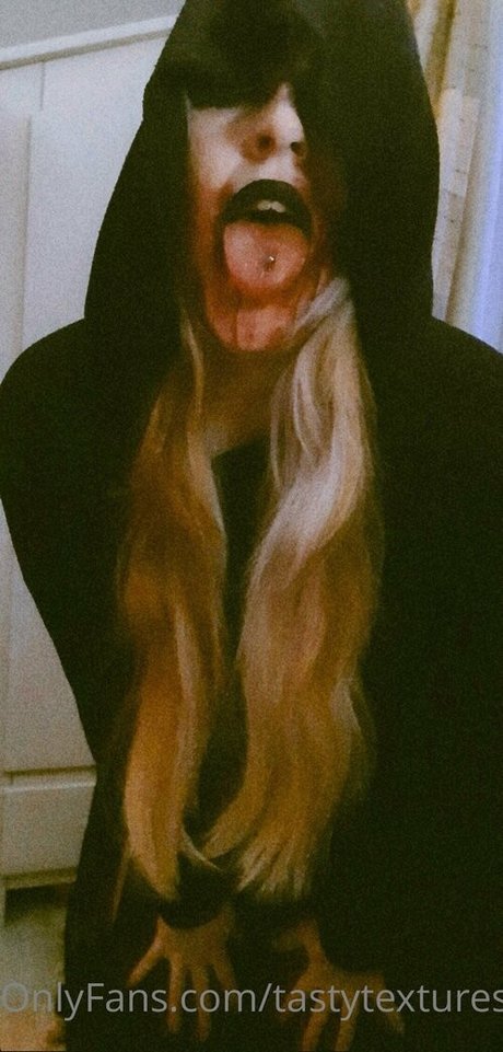 tastytextures model pornographic pictures