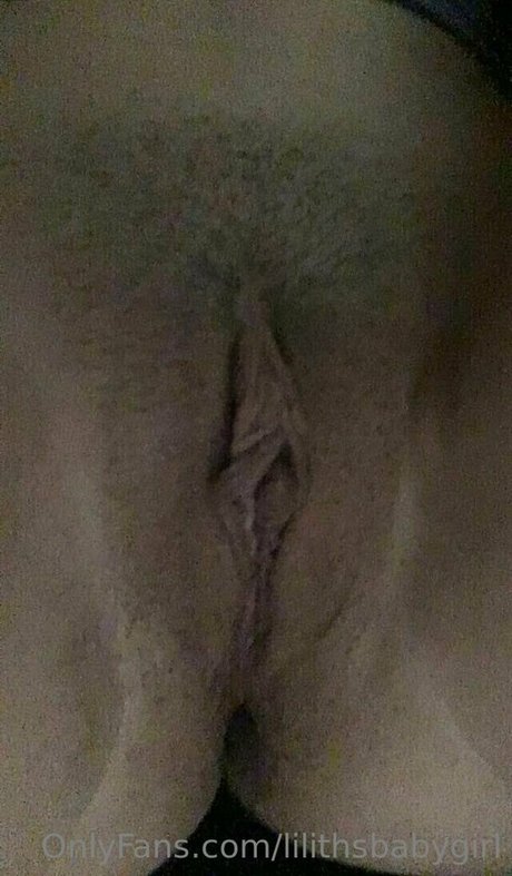 lilithsbabygirl model top photos
