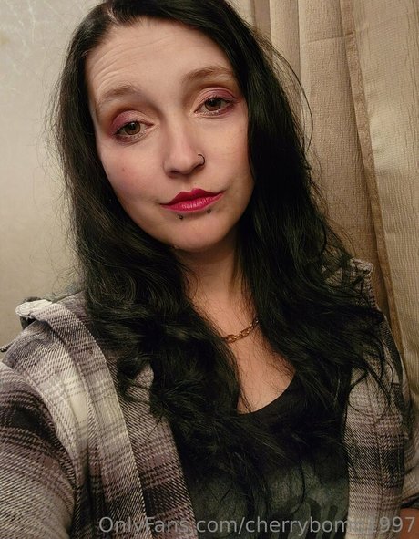 cherrybomb1997 nude pornstar archive