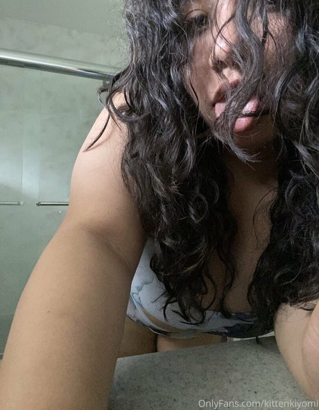 kittenkiyomi model art pic