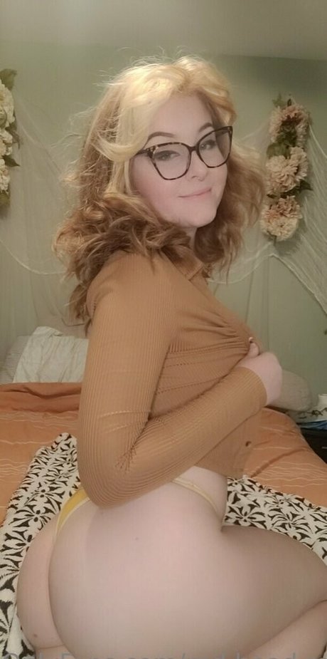 red head redemption model exclusive galleries