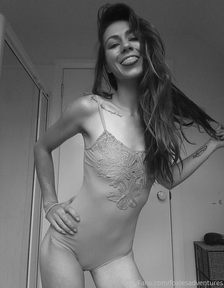 lil miss fox star adult image