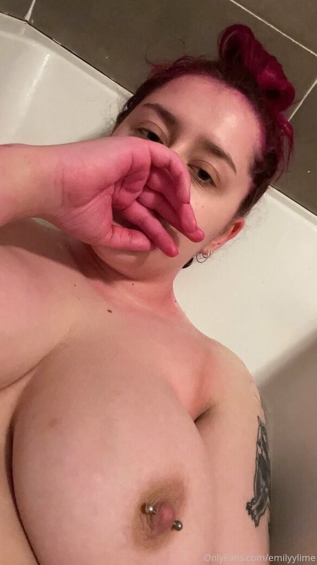 huge fake tits onlyfans hot sex photo