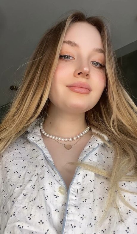 DushessIness pretty star image