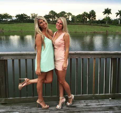 Noelle Starr adult model images