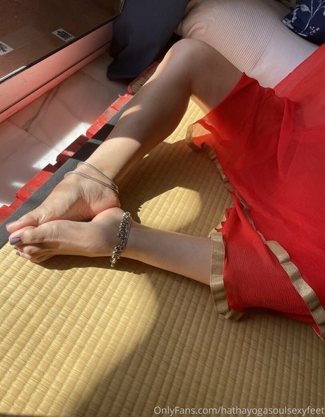 hathayogasoulsexyfeet nice actress picture