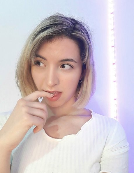 violetaamane exclusive star archive