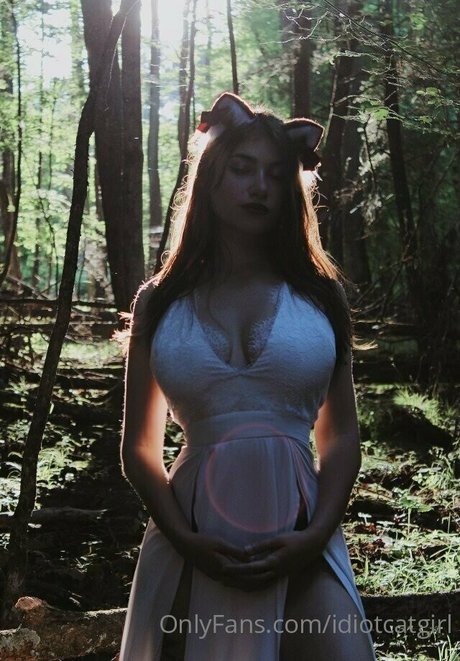 idiotcatgirl beautiful actress archive