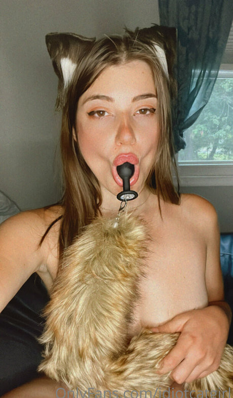 idiotcatgirl nude actress photos