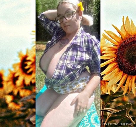 spaceEris nudes star photo