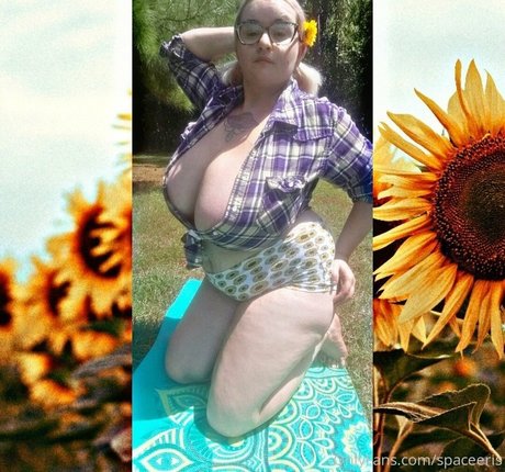 spaceEris nude star galleries