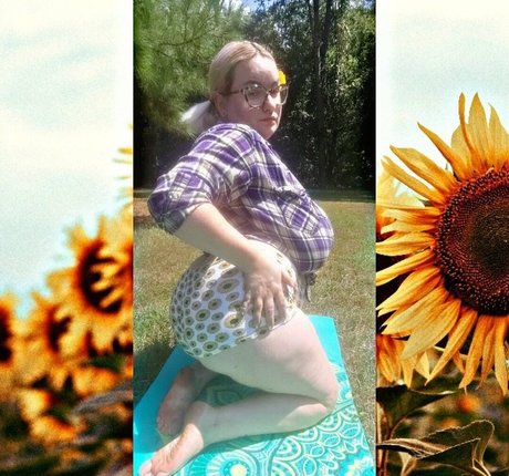 spaceEris nudes model pics