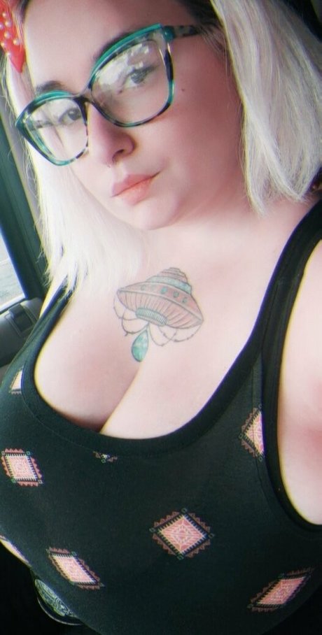 spaceEris pornstar naked pics