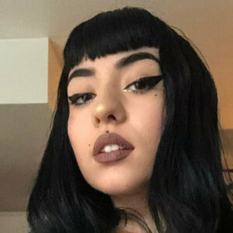 Bella Ruby porn model picture