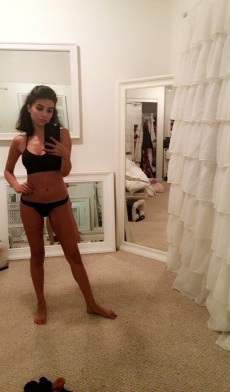 Mikaela Hoover model porn pic