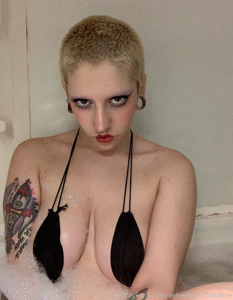 sthenonsfwfree sexy model img