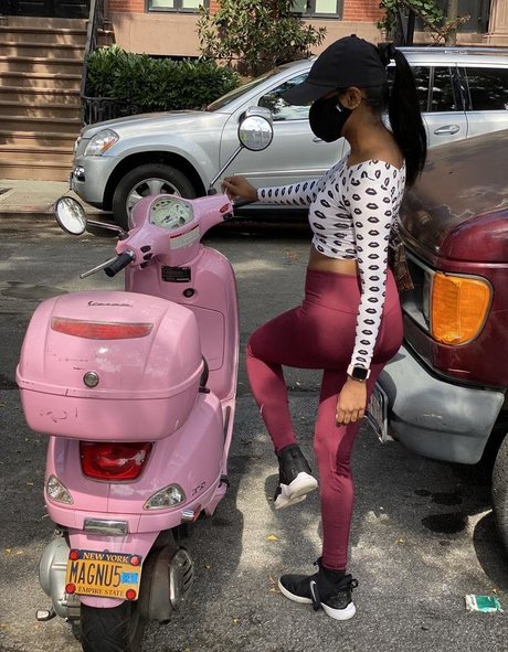 serenasahirnyc model porn photo