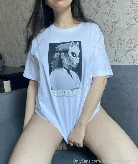 dontuchmycookies hot model image