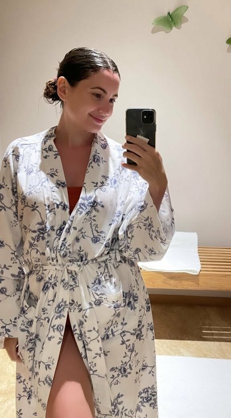 Ivana Baquero free actress picture